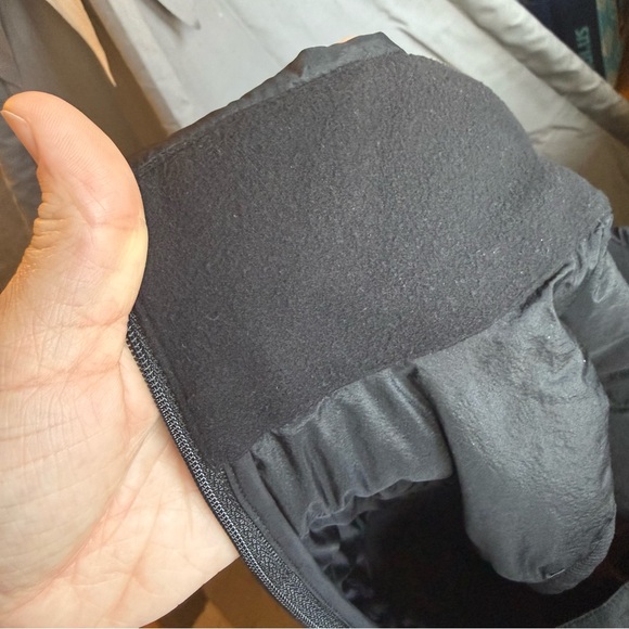 Lululemon Women's Down for It All Black Vest Size 6 - Picture 8 of 10